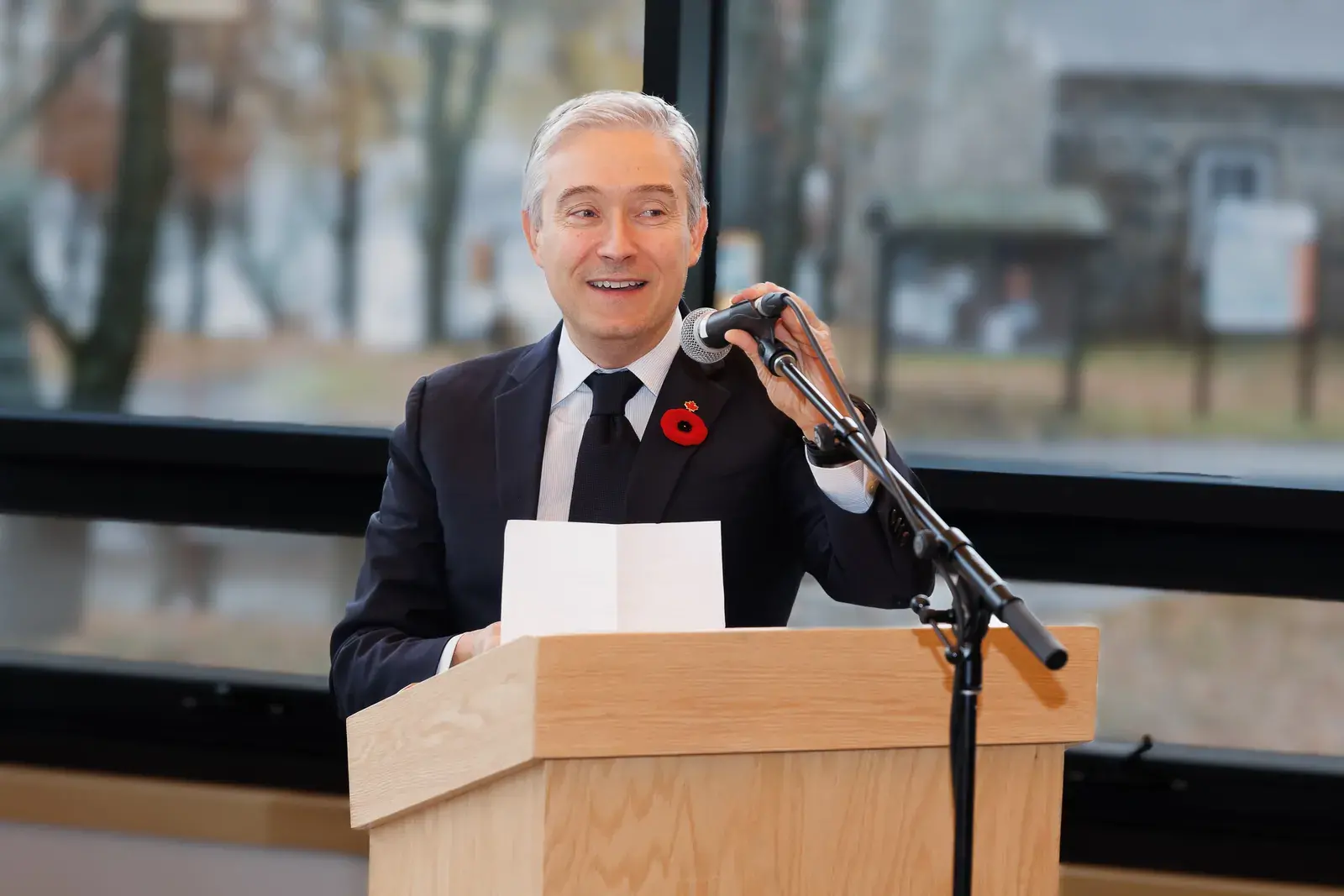 Photographie de discours officiel lors d'un gala à Trois-Rivières