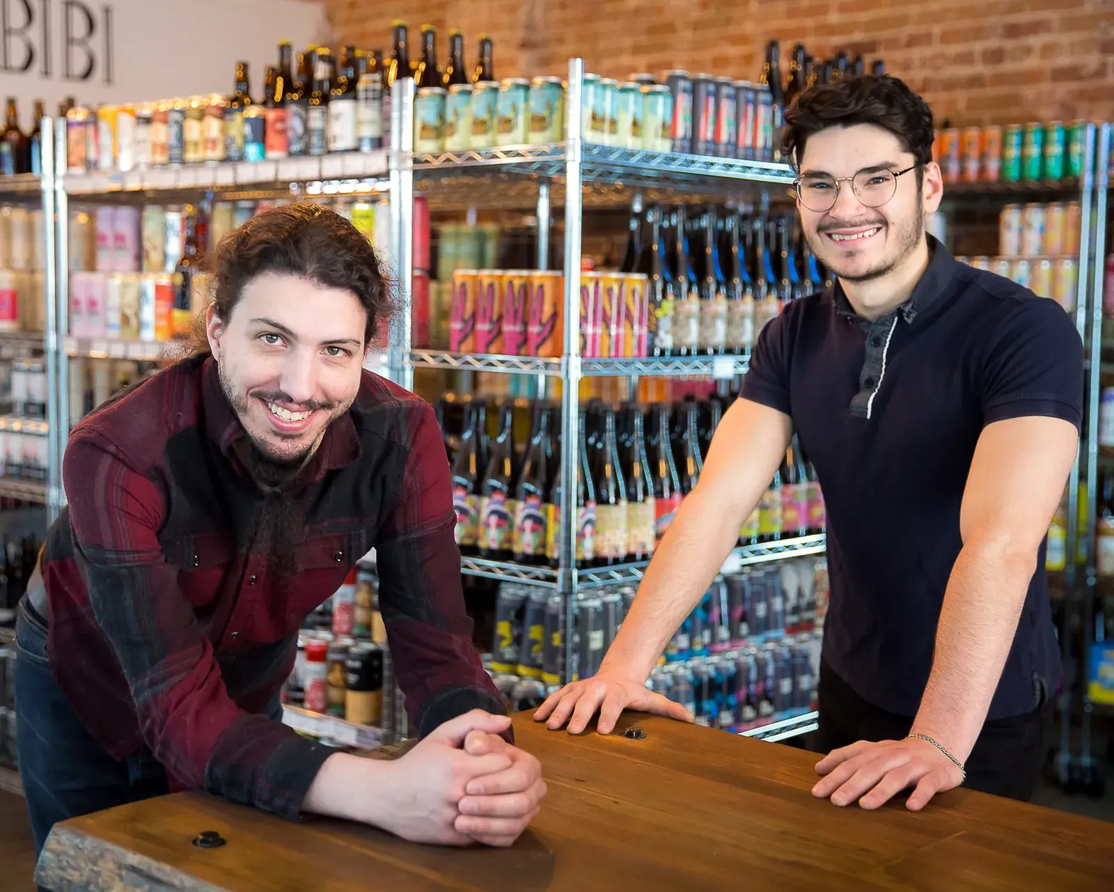 Portrait d’équipe professionnel en environnement de travail à Trois-Rivières pour site web d’entreprise