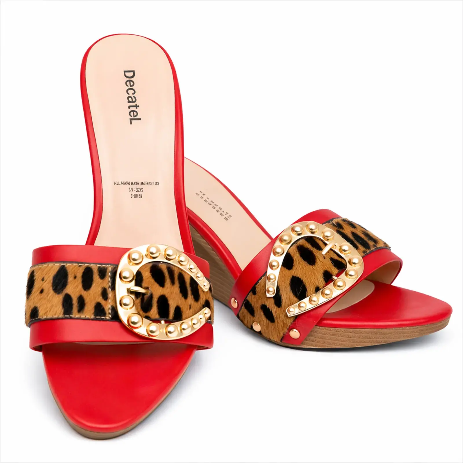 Photo produit détourage net : sandales rouges léopard